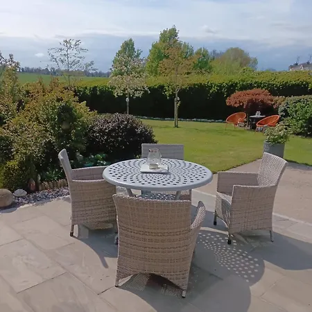 Robins Nest 公寓 *